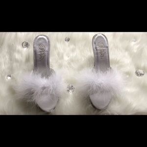 💋 White Open Toe Kitten Heels 💋